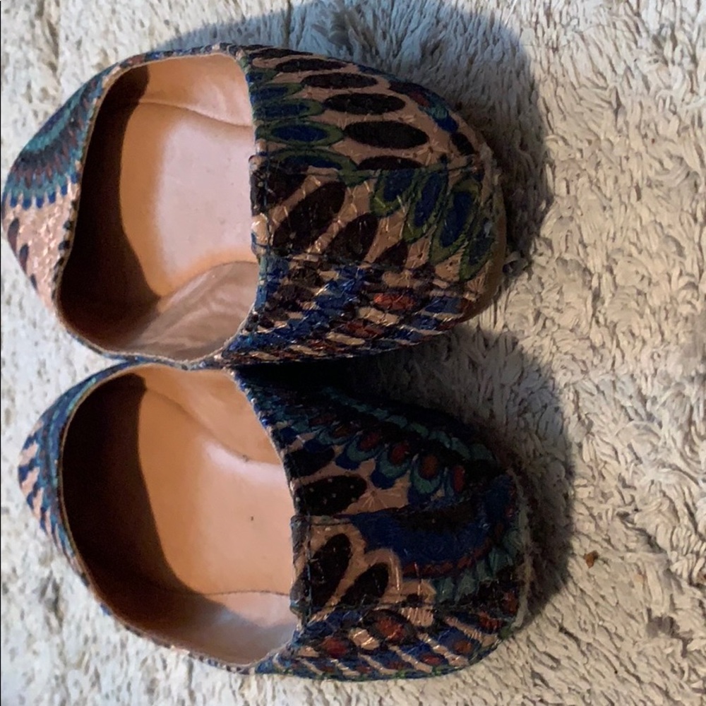 Shoes - Picture 3 of 3